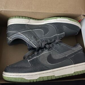 Nike Dunk Low Men's Charcoal and Olive Sneakers (Halloween)